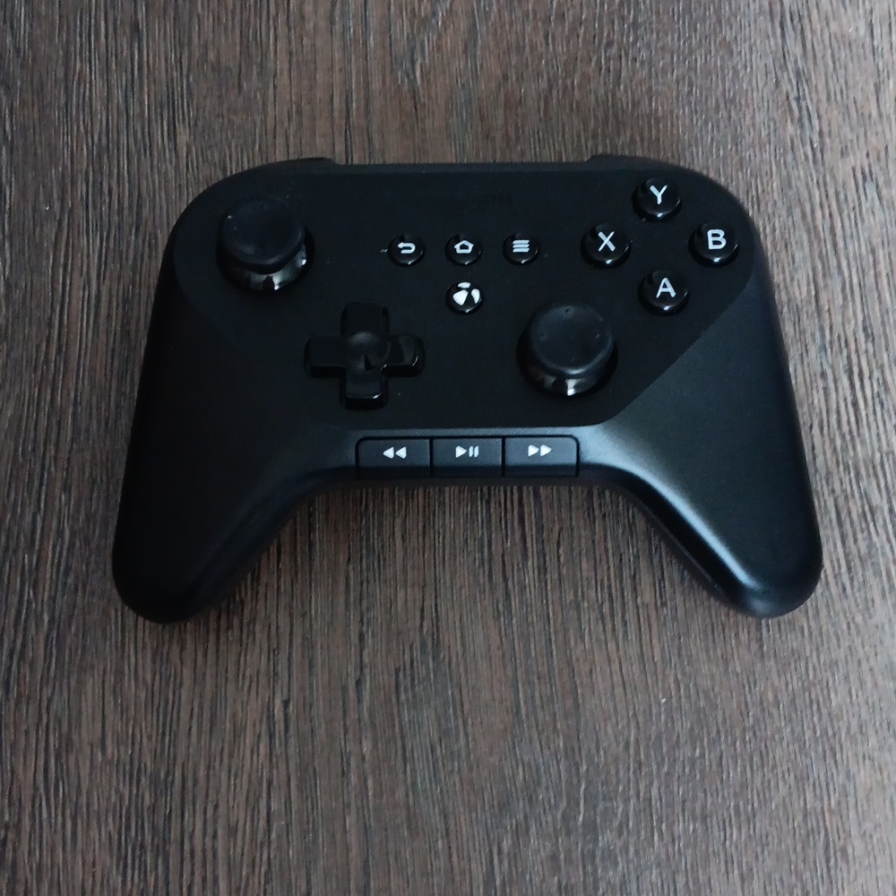 Amazon Black Wireless Game Controller - Picture 2 of 5